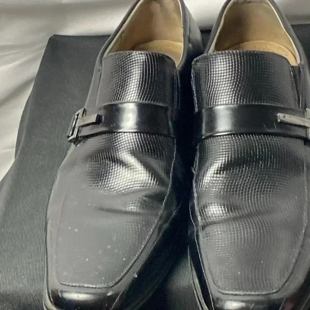 STACY ADAMS MENS SIZE 8 BLACK‎ LEATHER LOAFER SHOES SILVER BUCKLE ACCENT